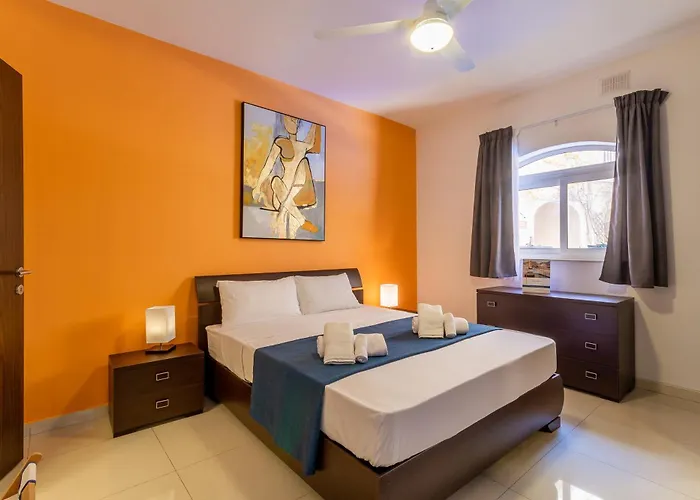 Maisonnette & Pool Ta'cenc Gozo - Happy *