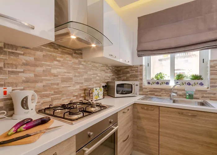 Maisonnette & Pool Ta'cenc Gozo - Happy