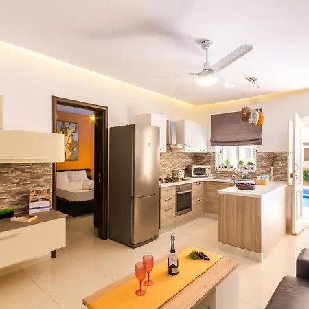 Maisonnette & Pool Ta'cenc Gozo - Happy