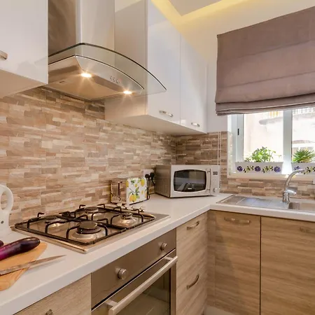 Maisonnette & Pool Ta'cenc Gozo - Happy