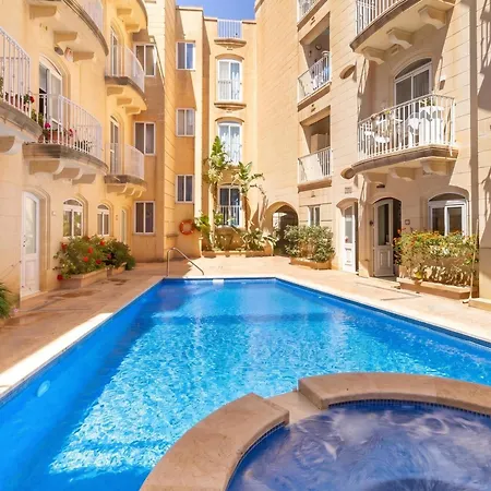 Maisonnette & Pool Ta'cenc Gozo - Happy Sannat